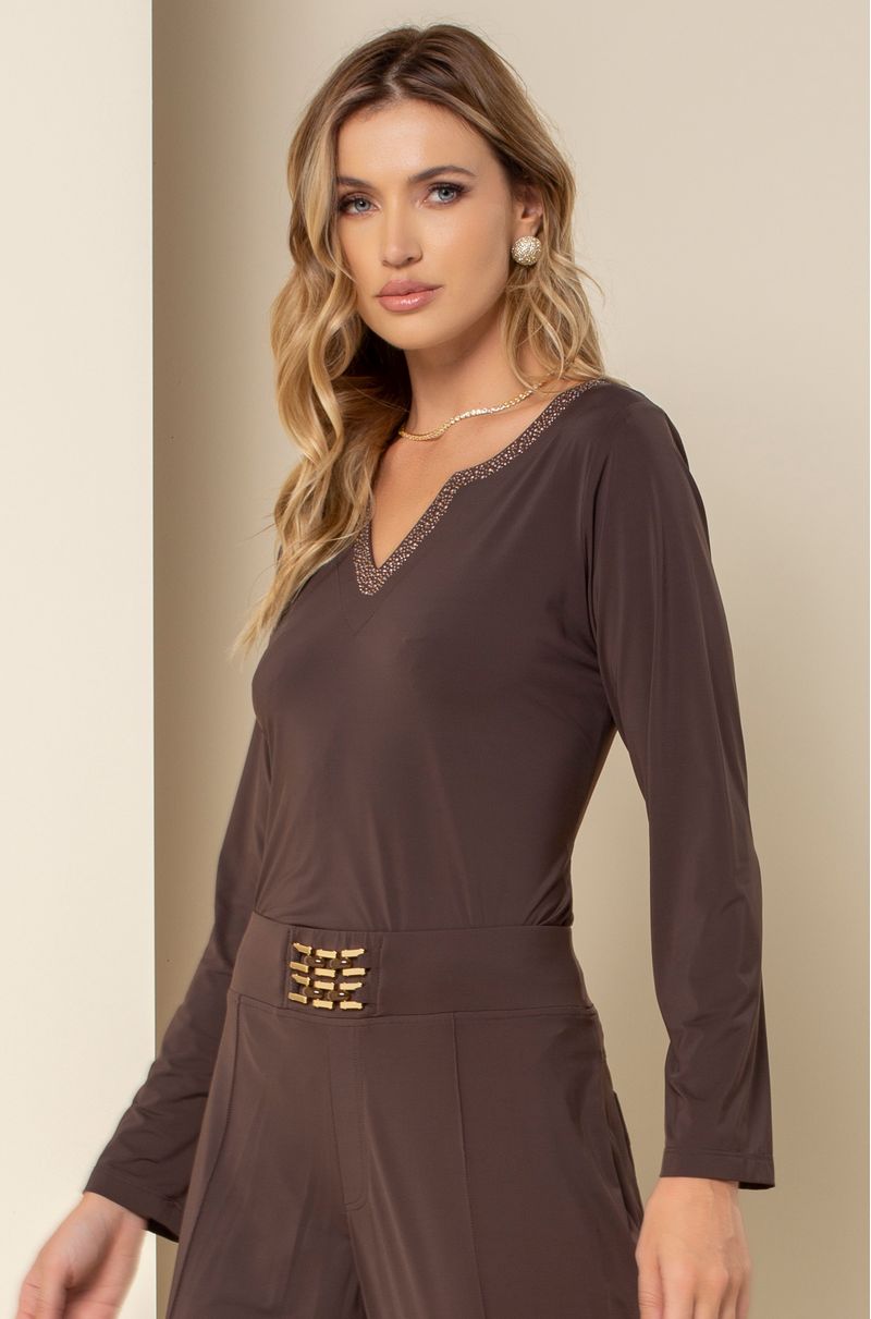 BLUSA-BROWN-COM-SWA-DECOTE_38423_4