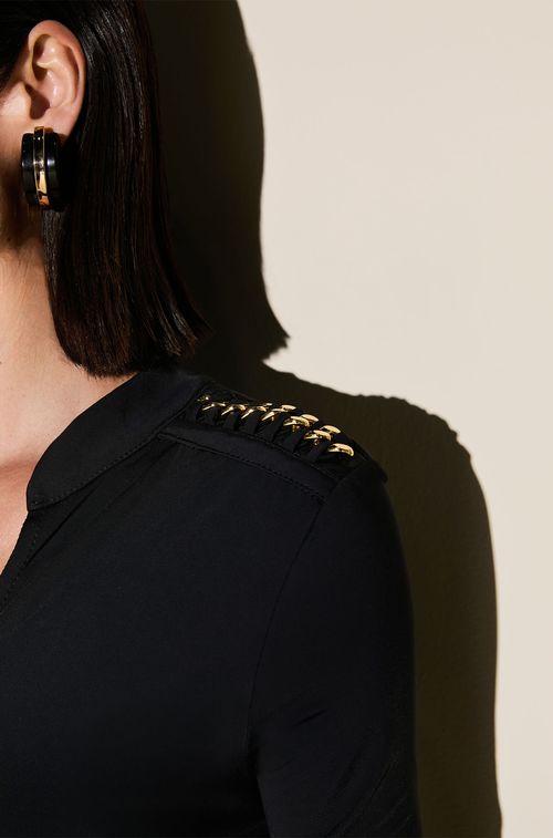 Blusa Fluity Black com Correntes