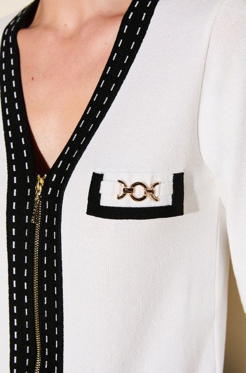 Casaco Tricot Off e Black Aplique Gold