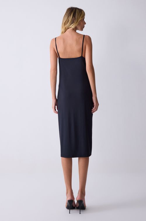 Vestido Under Black