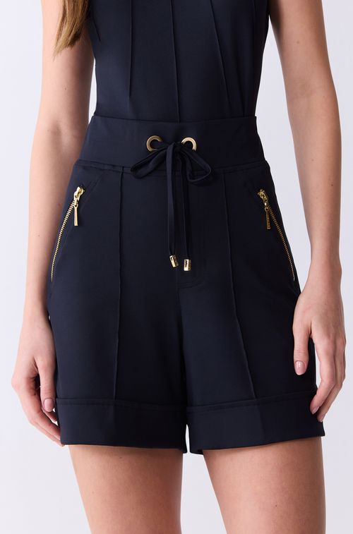 Shorts Black com Zíper Gold
