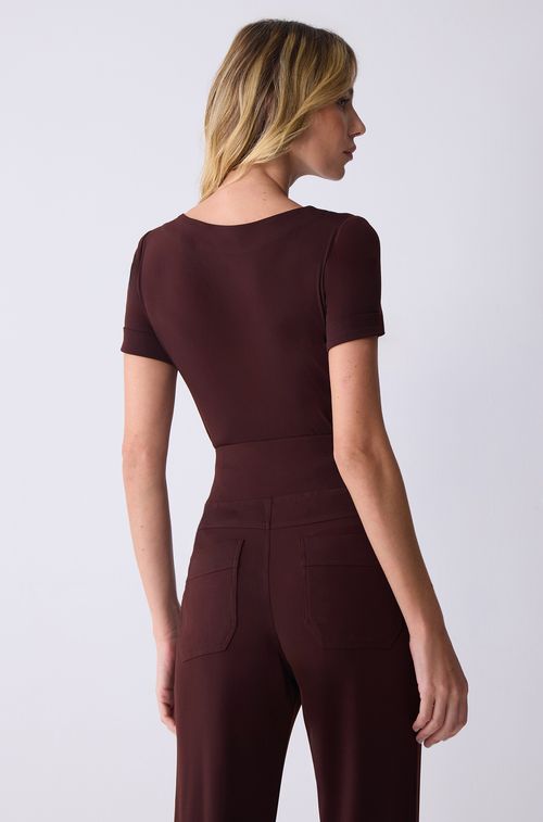 Blusa Crepe Brown com Aplique