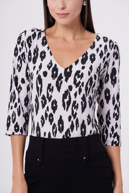 Blusa Basic Texture com Tiger Black