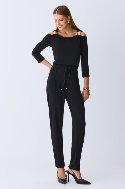 Macacão Crepe Black Aplique Gold