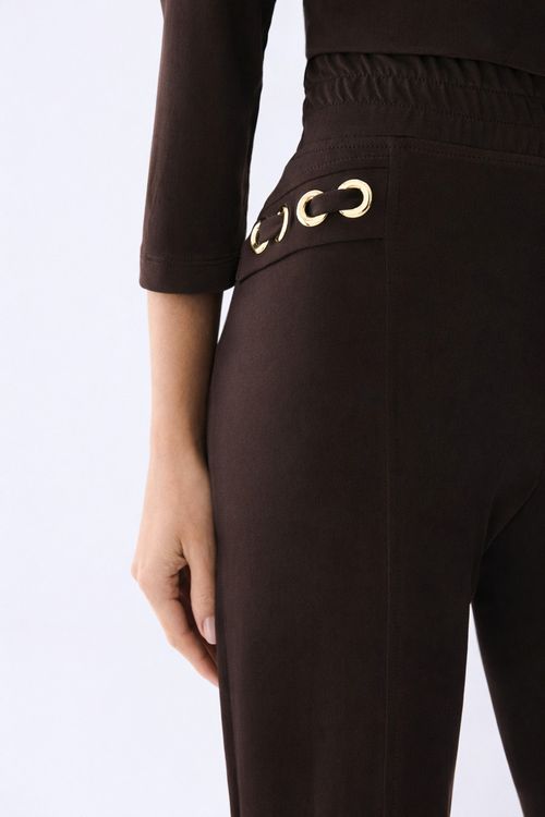 Calça Crepe Brown com Ilhós