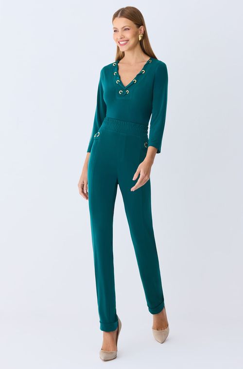 Blusa Crepe Green com Ilhós