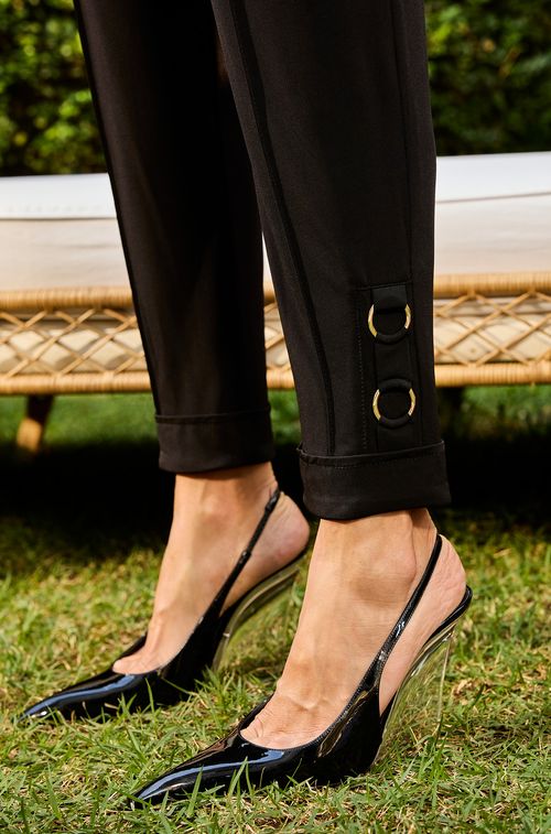 Calça Crepe Black com Argolas